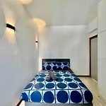Couple Suite At Casa Mutiara 5 Mins Walk To Lrt, Jalan Alor And Bukit Bintang
