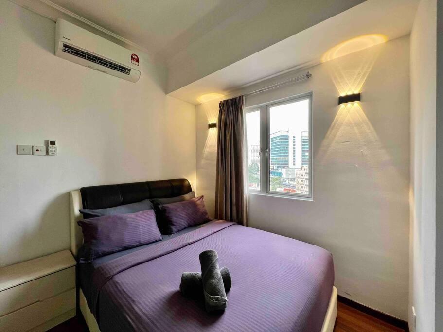 Couple At Casa Mutiara 5 Mins Walk To Lrt, Jalan Alor And Bukit Bintang Apartamento